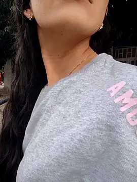 soymaia - Soymaia's free webcam - UK Sex Cams