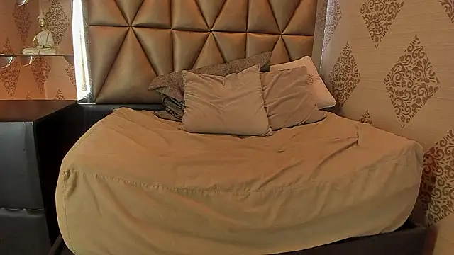 escarleth_fox - Escarleth_Fox's free webcam - UK Sex Cams