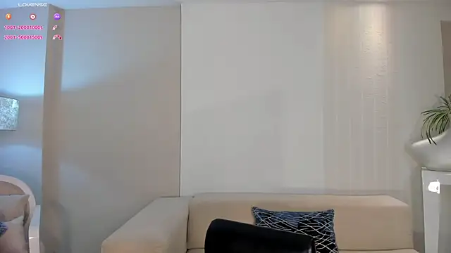 NinaMichelle live sex cam