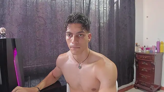 alessiovitale - AlessioVitale's free webcam