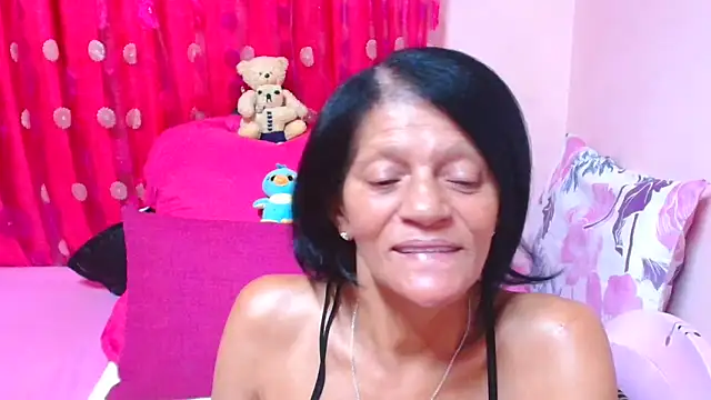 sluttyroxy - SLUTTYROXY's free webcam