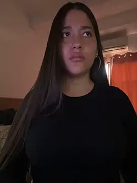 Webcam Model (Nhefertary)  is live.Free join now!