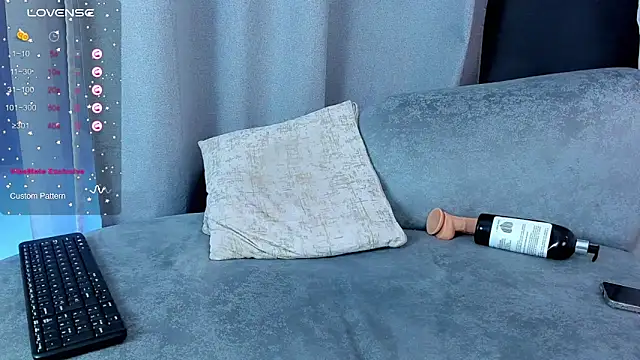 bloom_apple - Bloom_apple's free webcam - UK Sex Cams