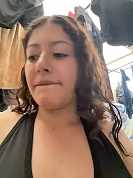 amber_rosse_outdoors (F teen) - Show tits 🍒🫶