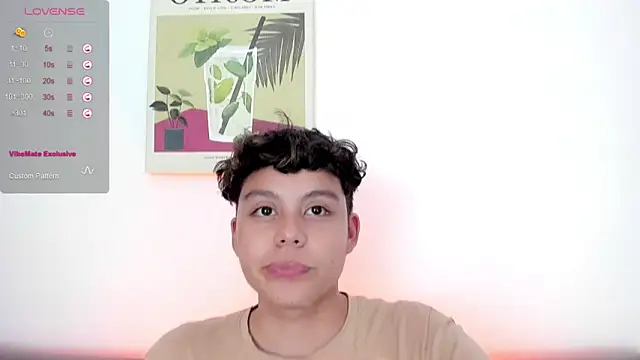 chico_medusa (M twink) - cum show on belly +swallow the cum