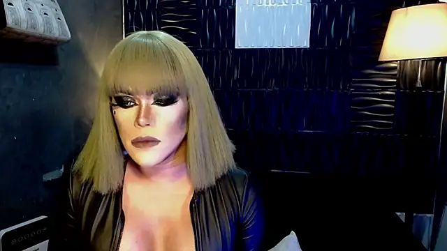 UrtopshemalegoddessAliyah webcam