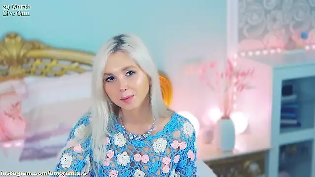 amoramias - Amoramias's free webcam - UK Sex Cams