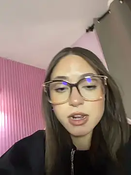 prettyamber - PrettyAmber's free webcam