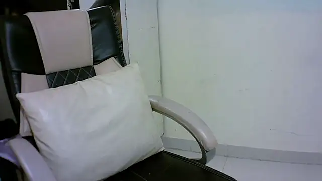 kajal__bhabhi_ - Kajal__bhabhi_'s free webcam - UK Sex Cams