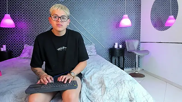 evie_demn - Evie_demn's free webcam