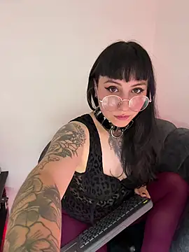 ravenna666_ - Ravenna666_'s free webcam