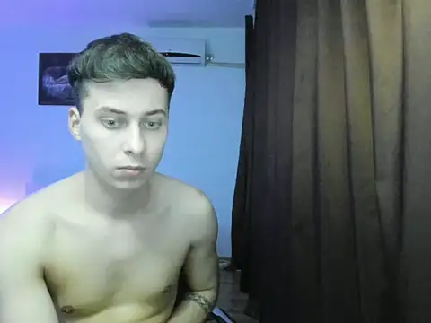 Dreamboy24 webcam