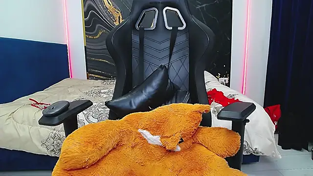 flirtdeea - FlirtDeea's free webcam - UK Sex Cams