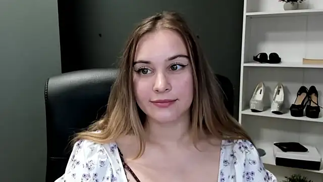 kitty_valeria live sex cam