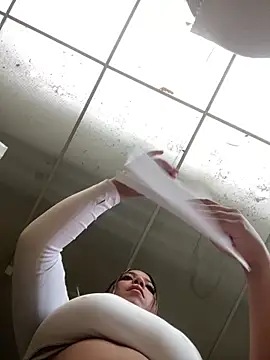 Webcam Model (AdaPink_)  is live.Free join now!