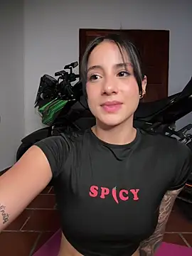 Ale_Lewis Live Webcam on Stripchat