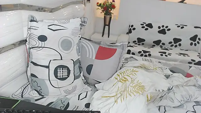 yina-rosse live sex cam