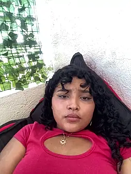 Webcam Model (ladulcemary_)  is live.Free join now!