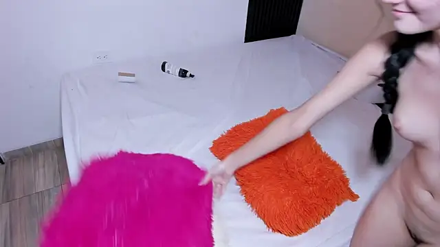 Live group webcam of submissive_extremee