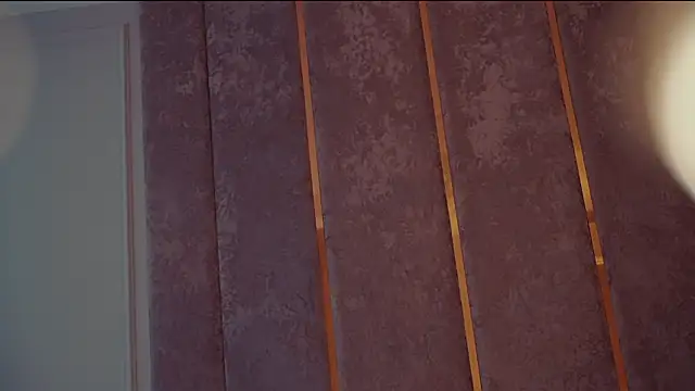 MilaDYstarlight's Stripchat show and profile