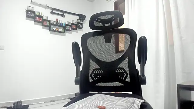 DmitriSanders webcam