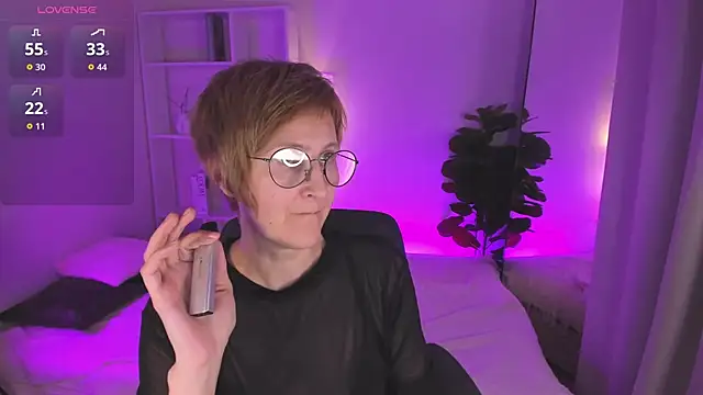 paris_cherry - Paris_Cherry's free webcam