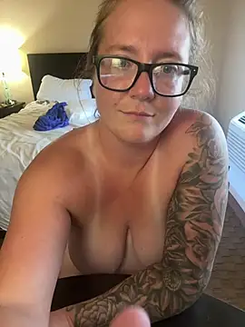 _ElizabethLove_ webcam