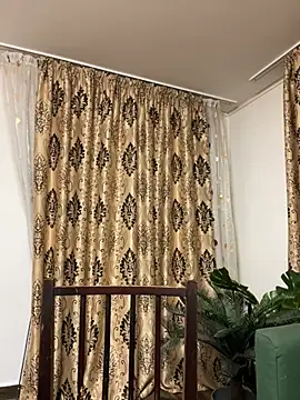 nadiranoor - NadiraNoor's free webcam - UK Sex Cams