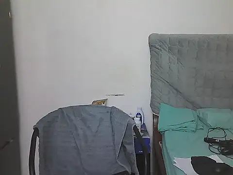 alphalatinobear - AlphaLatinoBear's free webcam - UK Sex Cams