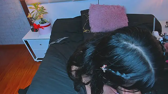 nohemi_louse (F teen) - see tits 💥😘