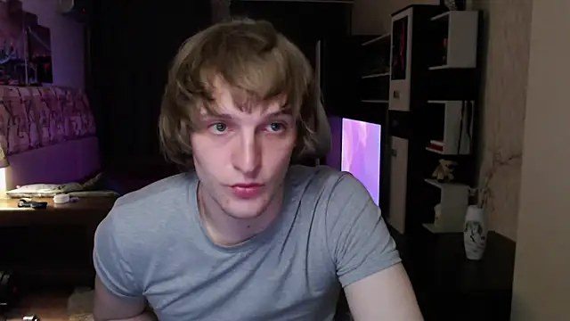 playersuperstar (M young) - LOTS OF SPERM ON THE STOMACH