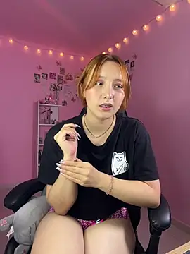 davne_ (F teen) - ride dildo on my desk