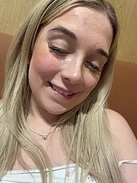 cherryauroraa (G young) - FUCK PUSSY BIG DILDO AT PUBLIC MCDONALDS