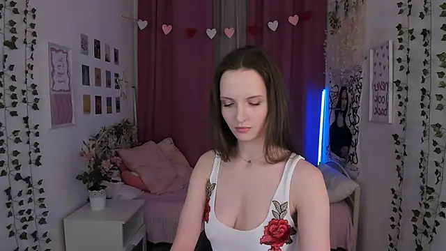 Ariadna_Shy live sex cam