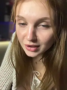 emaline_fane (F teen) - Oil on my boobies/Tease