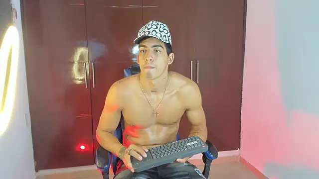 Milo_LatinBoy webcam