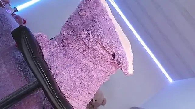 Shemale_Saray webcam