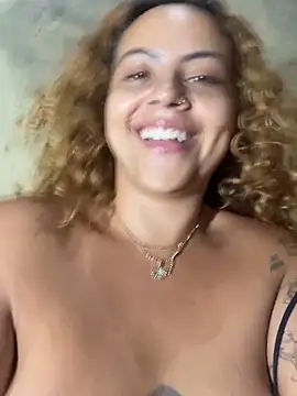 Chloe_Leaozinho webcam