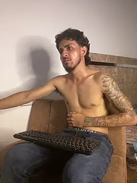 Kriss_Edwards webcam