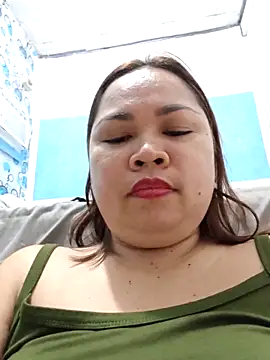 sweetlorie_83 (F milf) - dildo my pussy