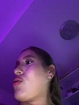 agnescruzz - Agnescruzz's free webcam - UK Sex Cams