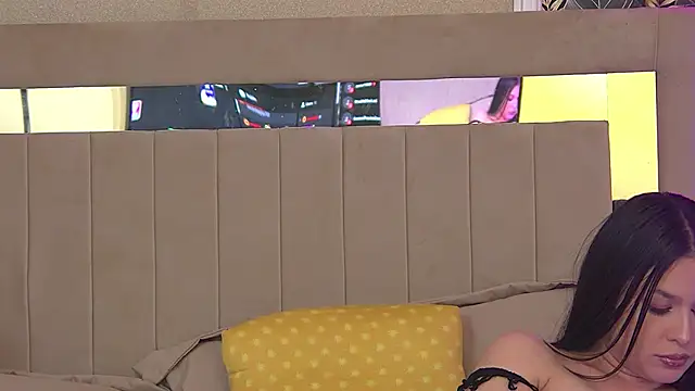 reyabaines - Reyabaines's free webcam - UK Sex Cams