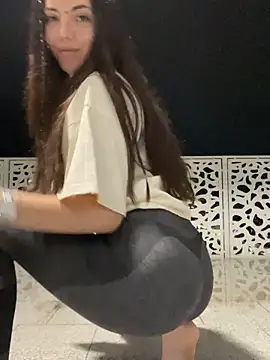 sabrinadellyn - SabrinaDellyn's free webcam