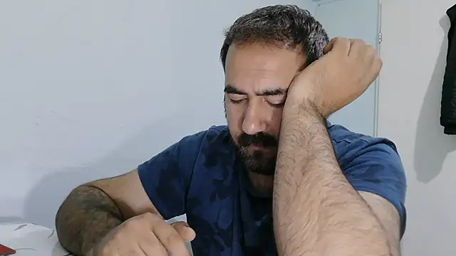 mio_jaks (Ask my age) - Does anyone want sperm? :wanker: