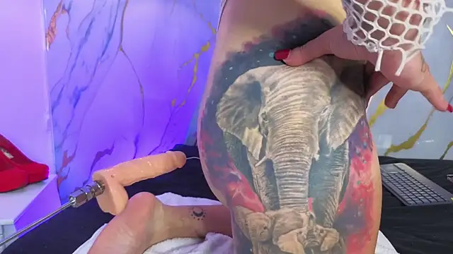 scaarlettfox - Scaarlettfox's free webcam - UK Sex Cams