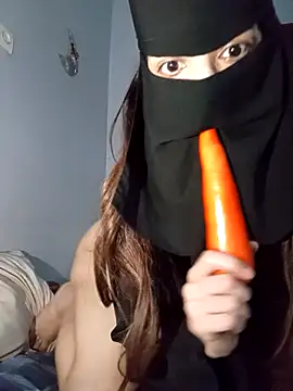 Milan-88 live sex cam