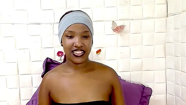 eroticsexyprada - EroticSexyPrada's free webcam