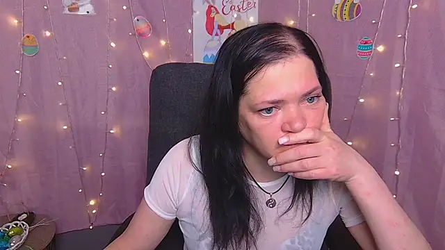 laurafinn - LauraFinn's free webcam