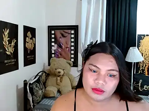 TSbrianaHugeCock live sex cam