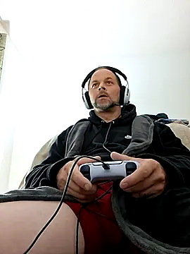 middickstroking webcam